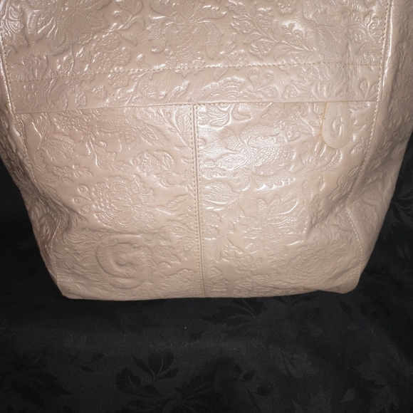 STUNNING AND UNIQUE "GASPY" LEATHER HANDBAG "MOLLY" CREAM COLOR. - Picture 15 of 16